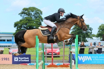 James Smith wins the Lord & Lady Equestrian Senior Newcomers Second Round at The Scottish Summer Extravaganza